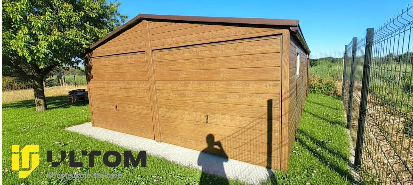 Garaż 6m×6m | dwuspadowy | drewnopodobny Garaż 6m×6m | dwuspadowy | drewnopodobny