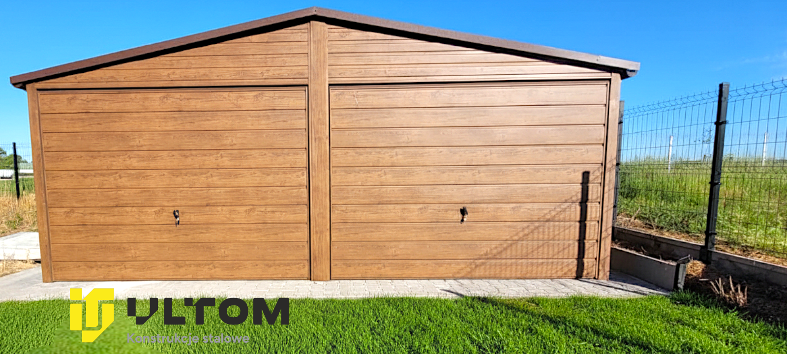 Garaż 6m×6m | dwuspadowy | drewnopodobny Garaż 6m×6m | dwuspadowy | drewnopodobny