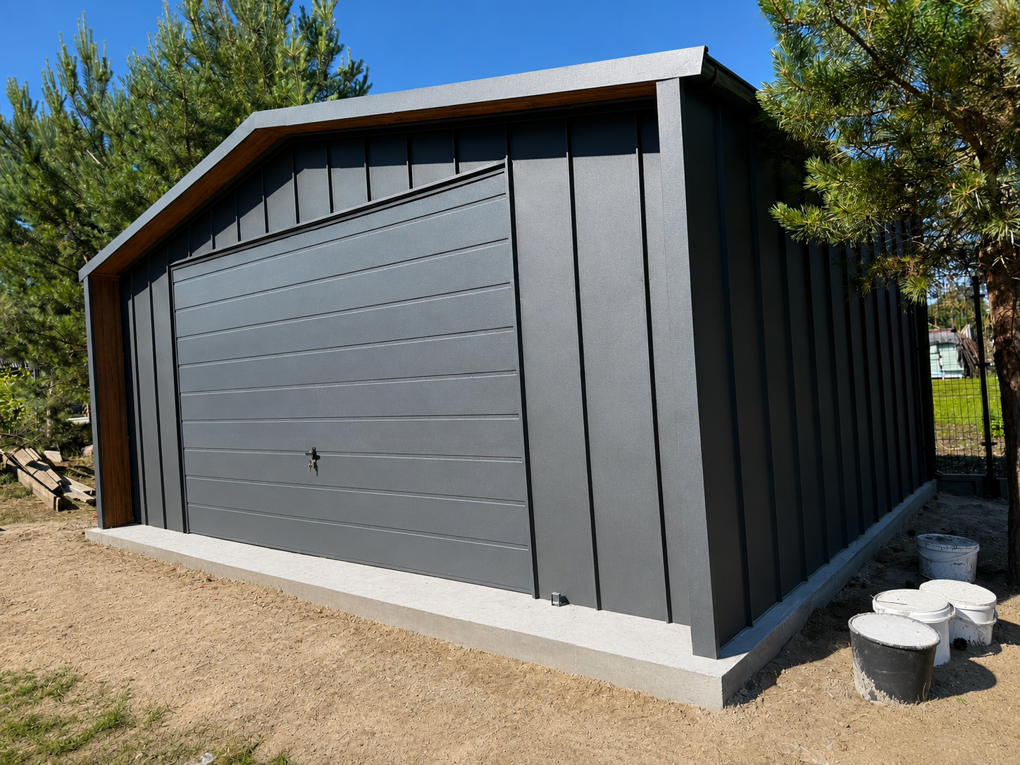 Garaż 5m x 6m Rąbek antracyt mat BTX 7016 Garaż 5m x 6m Rąbek antracyt mat BTX 7016